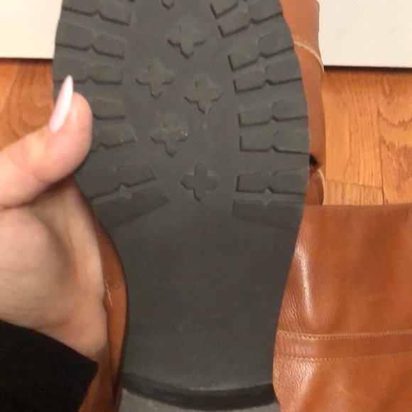 BANANA REPUBLIC BROWN LEATHER BOOTS - Picture 4 of 4